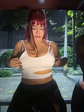 RavenM8 online show from December 4, 2025, 1:26 am