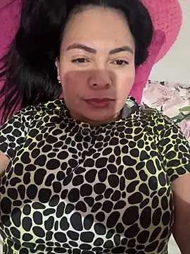 Snapshot of Janna099 chatting on June 13, 2026, 1:31 pm Janna099 online show from June 13, 2026, 1:31 pm