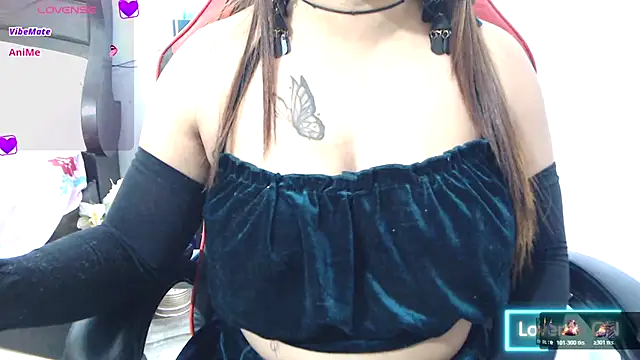 Snapshot of _Aahana_ chatting on December 4, 2025, 3:11 pm Aahana online show from December 4, 2025, 3:11 pm