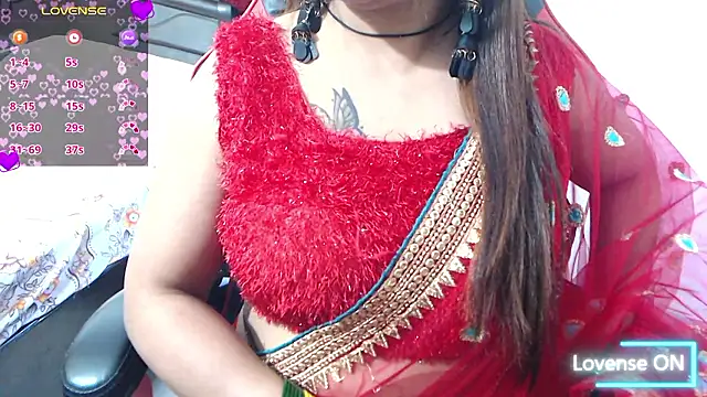 Snapshot of _Aahana_ chatting on January 14, 2026, 3:59 pm Aahana online show from January 14, 2026, 3:59 pm