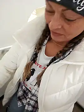 Snapshot of Erotic_and_Exotic chatting on December 8, 2024, 1:30 am Erotic and Exotic online show from December 8, 2024, 1:30 am