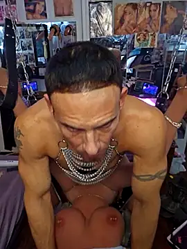 Snapshot of luvs2cumm69 chatting on February 26, 2025, 4:19 am luvs2cumm69 online show from February 26, 2025, 4:19 am