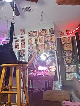 Snapshot of luvs2cumm69 chatting on February 9, 2025, 10:53 am luvs2cumm69 online show from February 9, 2025, 10:53 am