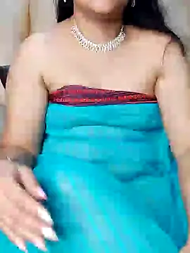 Traditional Housewife  online show from February 1, 2025, 7:13 pm