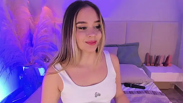 sofia pamela online show from February 27, 2025, 7:15 pm