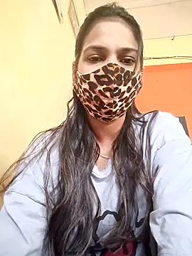 indianliza online show from November 18, 2025, 3:32 am