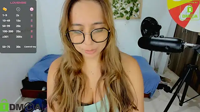 Snapshot of isa_loves_cum chatting on October 26, 2025, 1:17 am isa loves cum online show from October 26, 2025, 1:17 am