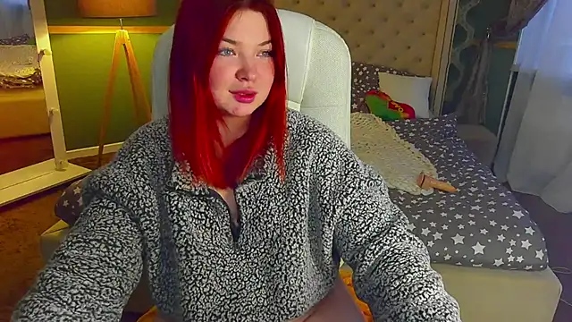 RosieMoons online show from February 11, 2025, 5:16 am