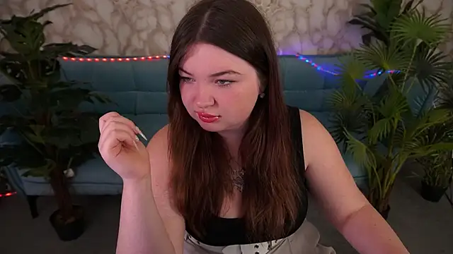 Snapshot of RosieMoons chatting on October 11, 2025, 7:37 pm RosieMoons online show from October 11, 2025, 7:37 pm