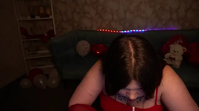 RosieMoons online show from February 15, 2026, 8:30 pm