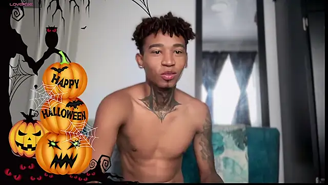 Snapshot of sexy_blacks_ chatting on October 31, 2025, 12:24 pm sexy blacks  online show from October 31, 2025, 12:24 pm