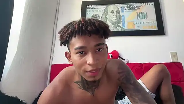 Snapshot of sexy_blacks_ chatting on October 15, 2025, 6:16 pm sexy blacks  online show from October 15, 2025, 6:16 pm