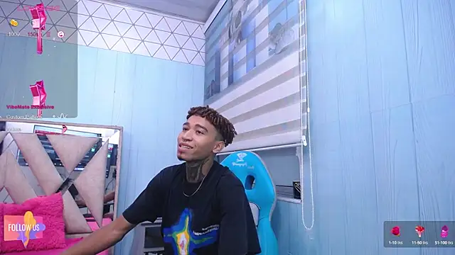 sexy blacks  online show from February 15, 2025, 11:28 am