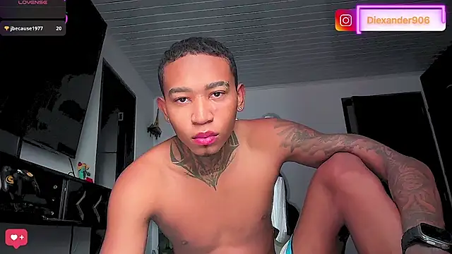 sexy blacks  online show from June 17, 2026, 11:53 am