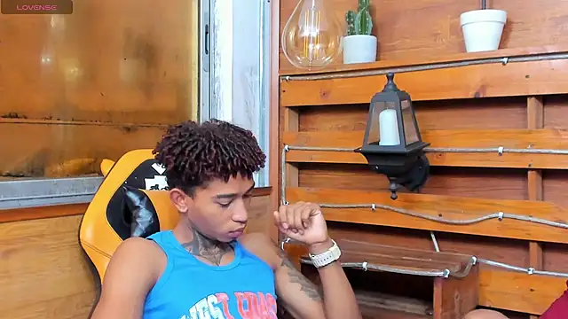 Snapshot of sexy_blacks_ chatting on September 18, 2025, 11:57 am sexy blacks  online show from September 18, 2025, 11:57 am