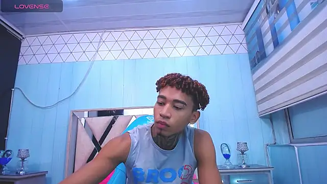 sexy blacks  online show from February 27, 2025, 11:28 am