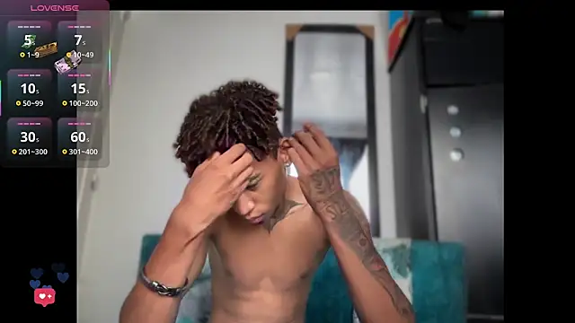 Snapshot of sexy_blacks_ chatting on October 28, 2025, 12:15 pm sexy blacks  online show from October 28, 2025, 12:15 pm