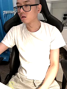 wangjian2324 online show from November 22, 2025, 12:15 pm