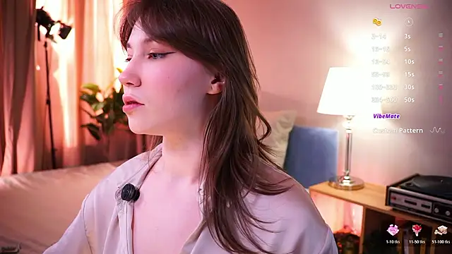 askaudrey  online show from March 21, 2026, 1:37 pm