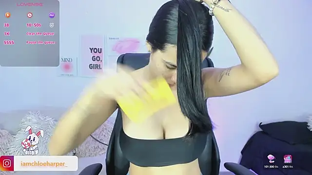 ChloeHarper  online show from February 18, 2025, 1:55 pm