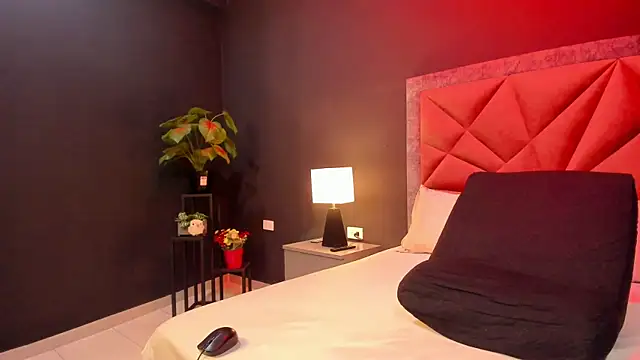 Snapshot of mia_milff chatting on February 27, 2026, 7:14 pm mia milff online show from February 27, 2026, 7:14 pm