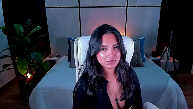 Gia Mazzon online show from January 22, 2025, 7:13 pm