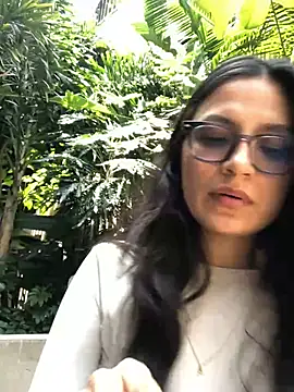 Gia Mazzon online show from March 16, 2026, 4:10 pm