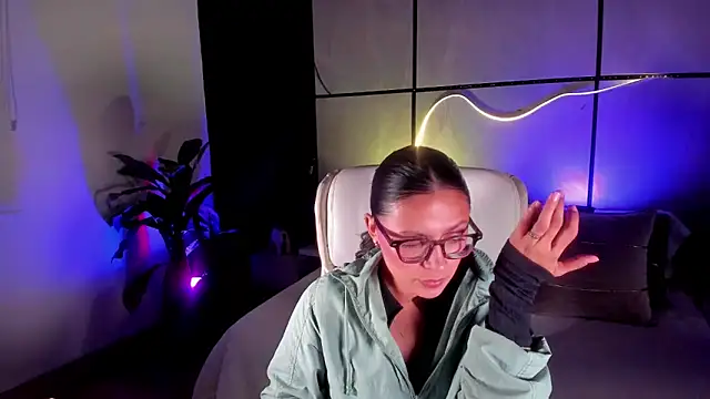 Gia Mazzon online show from February 5, 2026, 3:52 pm