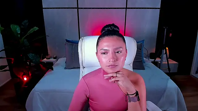 Gia Mazzon online show from January 24, 2025, 4:28 pm