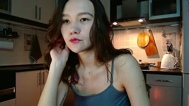 Kelly Yon online show from March 11, 2025, 8:53 pm