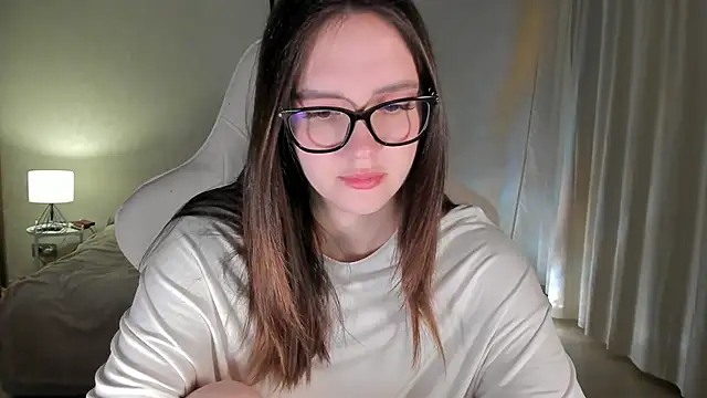 Snapshot of Sonia_moon_ chatting on January 15, 2025, 1:23 am Sonia moon online show from January 15, 2025, 1:23 am