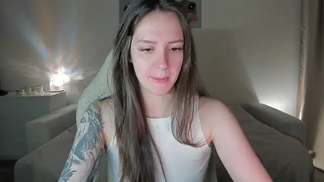 Snapshot of Sonia_moon_ chatting on October 4, 2025, 2:35 am Sonia moon online show from October 4, 2025, 2:35 am