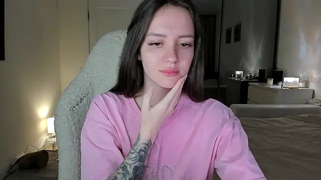 Snapshot of Sonia_moon_ chatting on October 10, 2025, 2:34 am Sonia moon online show from October 10, 2025, 2:34 am