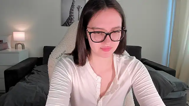 Snapshot of Sonia_moon_ chatting on March 23, 2025, 5:32 am Sonia moon online show from March 23, 2025, 5:32 am