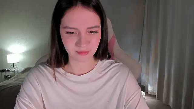 Snapshot of Sonia_moon_ chatting on January 21, 2025, 4:21 am Sonia moon online show from January 21, 2025, 4:21 am