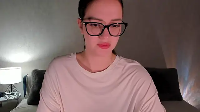 Snapshot of Sonia_moon_ chatting on January 27, 2025, 1:26 am Sonia moon online show from January 27, 2025, 1:26 am