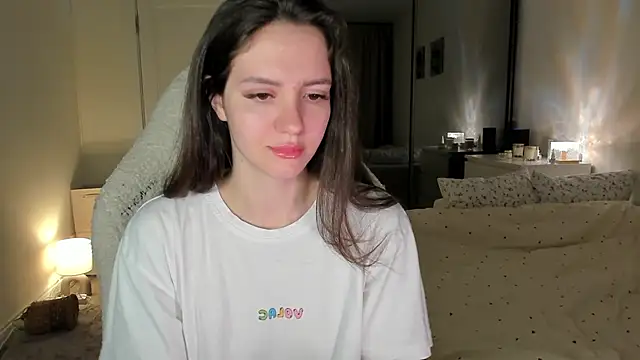 Snapshot of Sonia_moon_ chatting on October 13, 2025, 2:24 am Sonia moon online show from October 13, 2025, 2:24 am