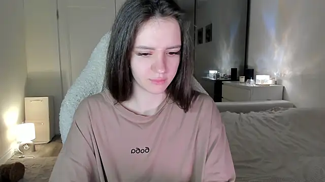 Snapshot of Sonia_moon_ chatting on October 12, 2025, 2:35 am Sonia moon online show from October 12, 2025, 2:35 am