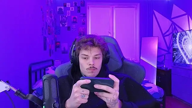 DENIS HERE online show from February 3, 2025, 2:02 pm