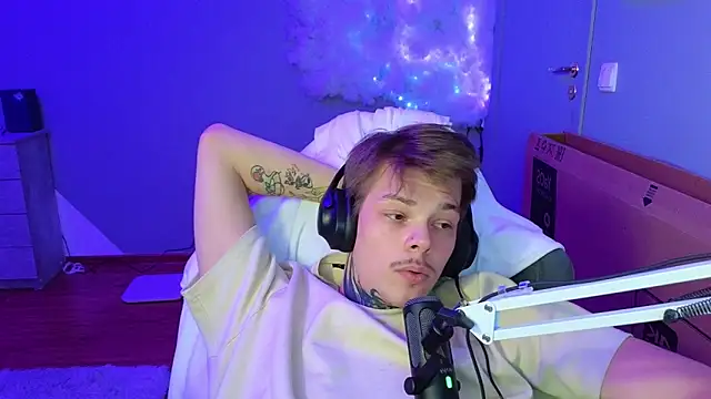 DENIS HERE online show from January 7, 2025, 2:20 am