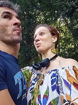 Snapshot of Exhibitionsplit chatting on October 22, 2025, 11:09 am Exhibitionsplit online show from October 22, 2025, 11:09 am