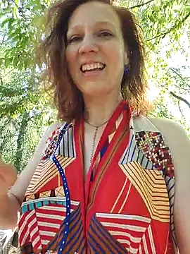 Snapshot of Exhibitionsplit chatting on October 2, 2025, 12:52 pm Exhibitionsplit online show from October 2, 2025, 12:52 pm