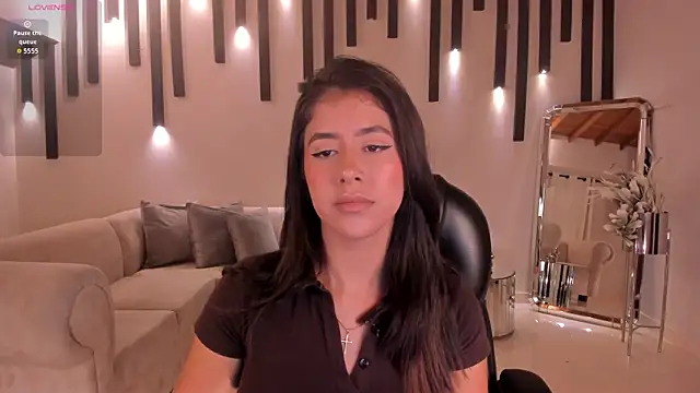 Snapshot of SussanElliot chatting on September 21, 2025, 11:15 am SussanElliot online show from September 21, 2025, 11:15 am