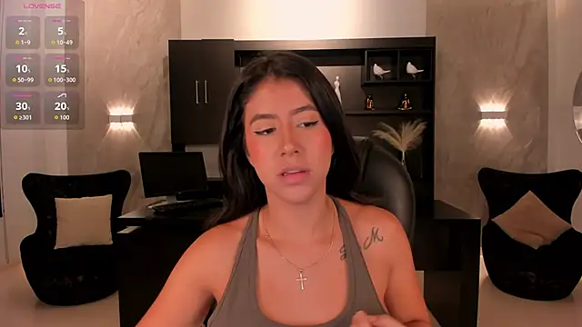 Snapshot of SussanElliot chatting on October 9, 2025, 9:54 am SussanElliot online show from October 9, 2025, 9:54 am