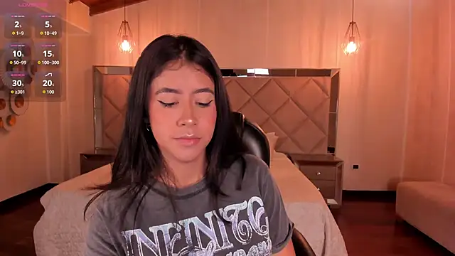 Snapshot of SussanElliot chatting on September 30, 2025, 9:59 am SussanElliot online show from September 30, 2025, 9:59 am