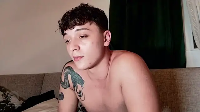 Snapshot of Joedonovan1 chatting on September 28, 2025, 8:27 pm Joedonovan1 online show from September 28, 2025, 8:27 pm