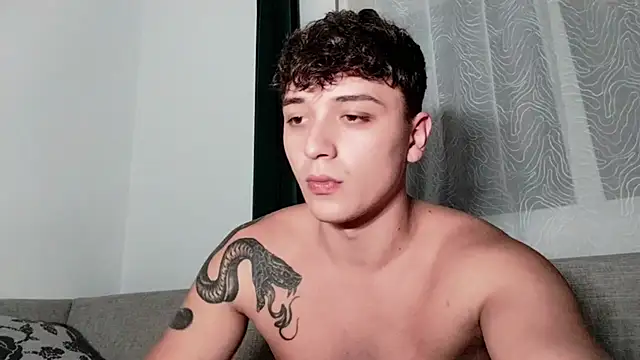 Snapshot of Joedonovan1 chatting on October 6, 2025, 5:46 pm Joedonovan1 online show from October 6, 2025, 5:46 pm