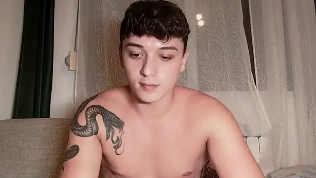 Snapshot of Joedonovan1 chatting on October 9, 2025, 6:19 pm Joedonovan1 online show from October 9, 2025, 6:19 pm