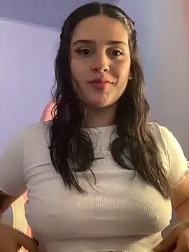 violet-333 online show from January 7, 2025, 6:35 pm