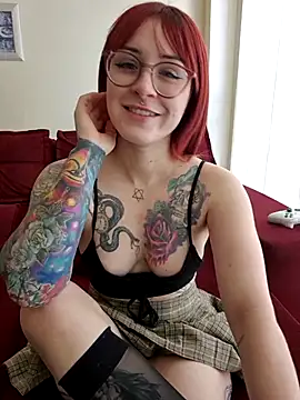 Snapshot of Ahrya_ chatting on September 14, 2025, 12:38 pm Ahrya  online show from September 14, 2025, 12:38 pm